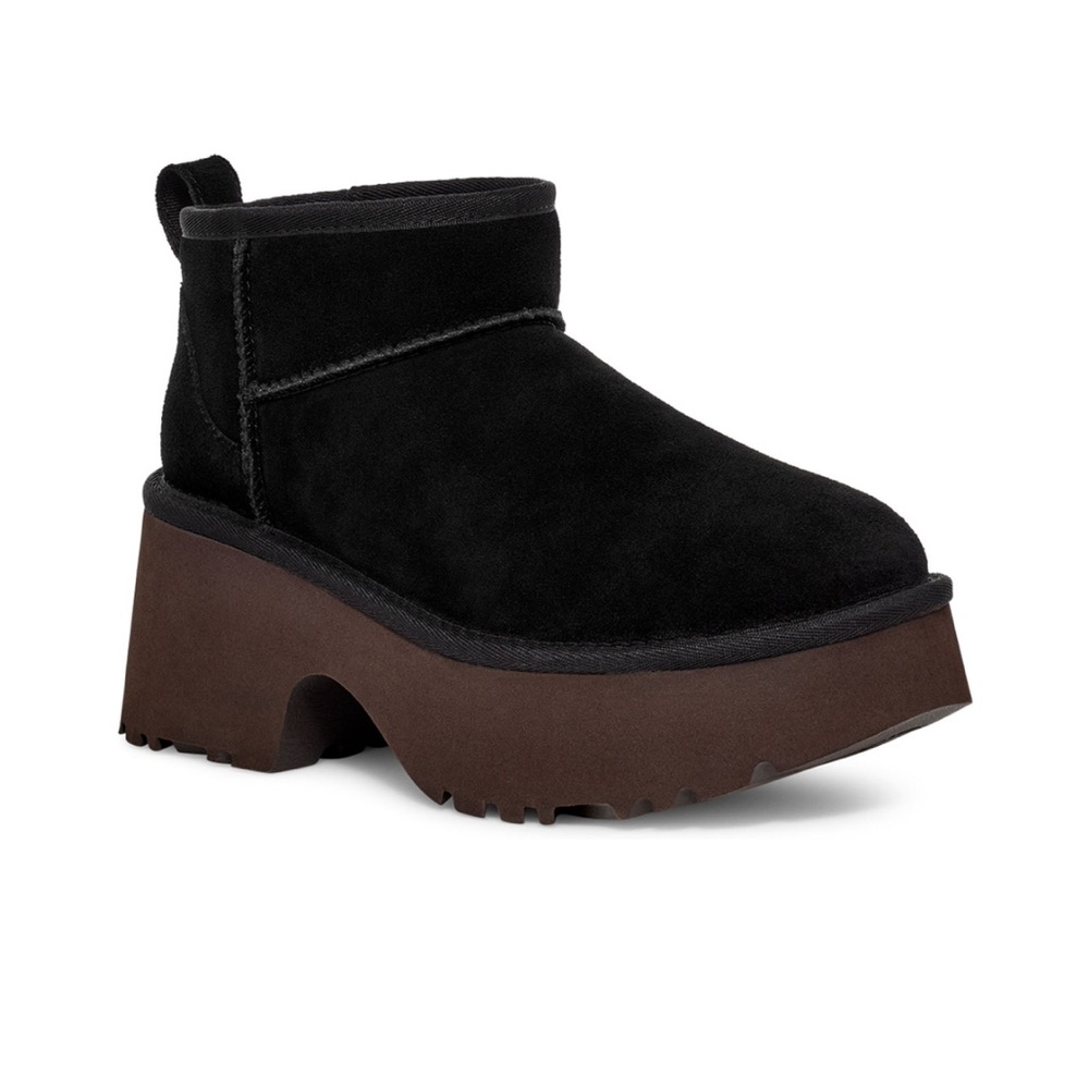 UGG sz 6 booties (no tags but never worn-see bottom)